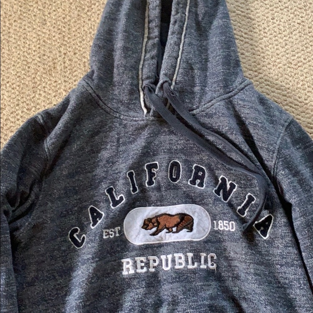 Selling it for $5 - Picture 2 of 3